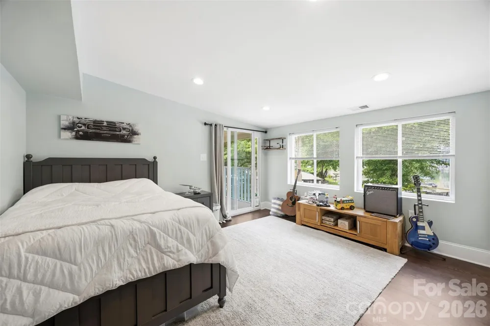 5555 Riverfront Road Lake Wylie, SC 29710