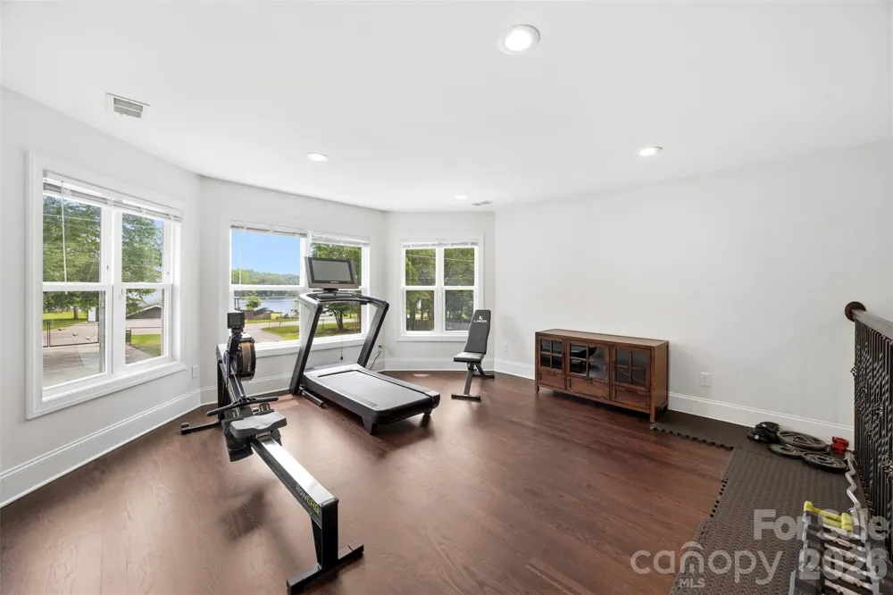 5555 Riverfront Road Lake Wylie, SC 29710