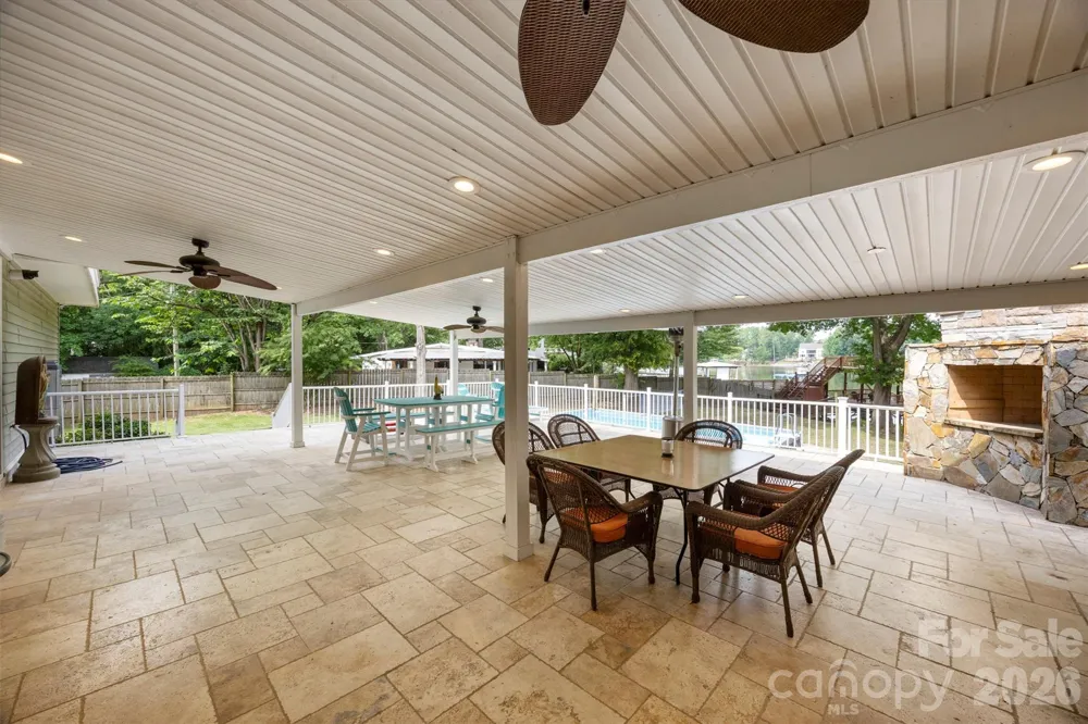 5555 Riverfront Road Lake Wylie, SC 29710
