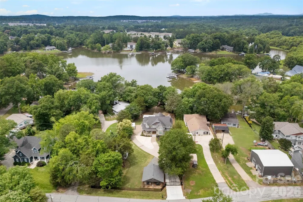 5555 Riverfront Road Lake Wylie, SC 29710