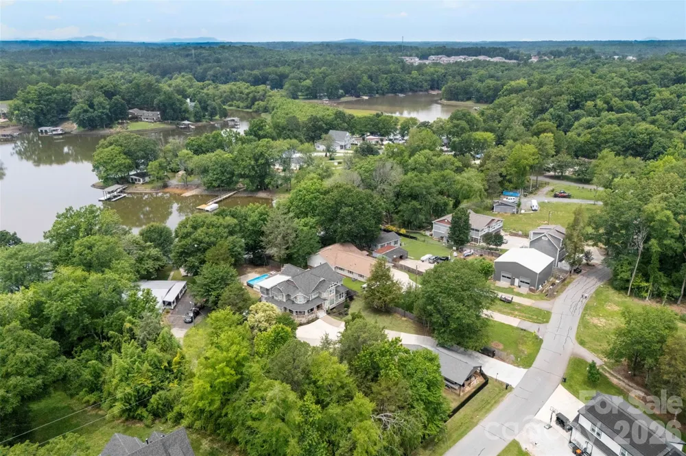 5555 Riverfront Road Lake Wylie, SC 29710