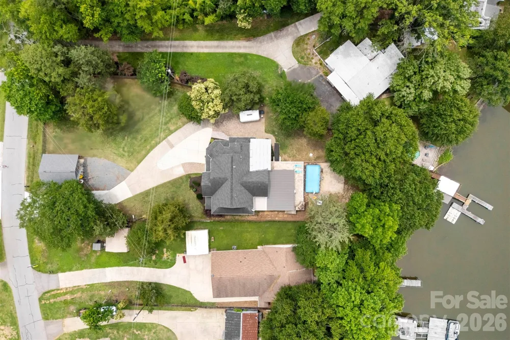 5555 Riverfront Road Lake Wylie, SC 29710