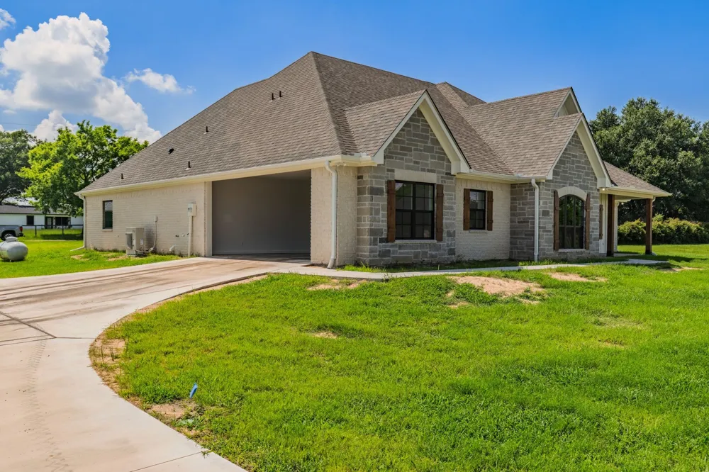 202 RS  COUNTY ROAD 1189 Emory, TX 75440