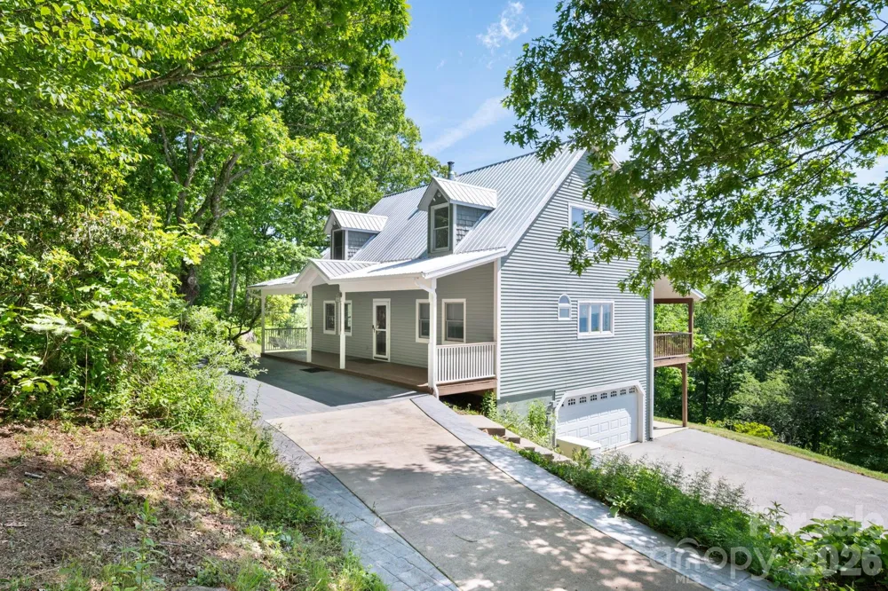 58 Randall Drive Fairview, NC 28730
