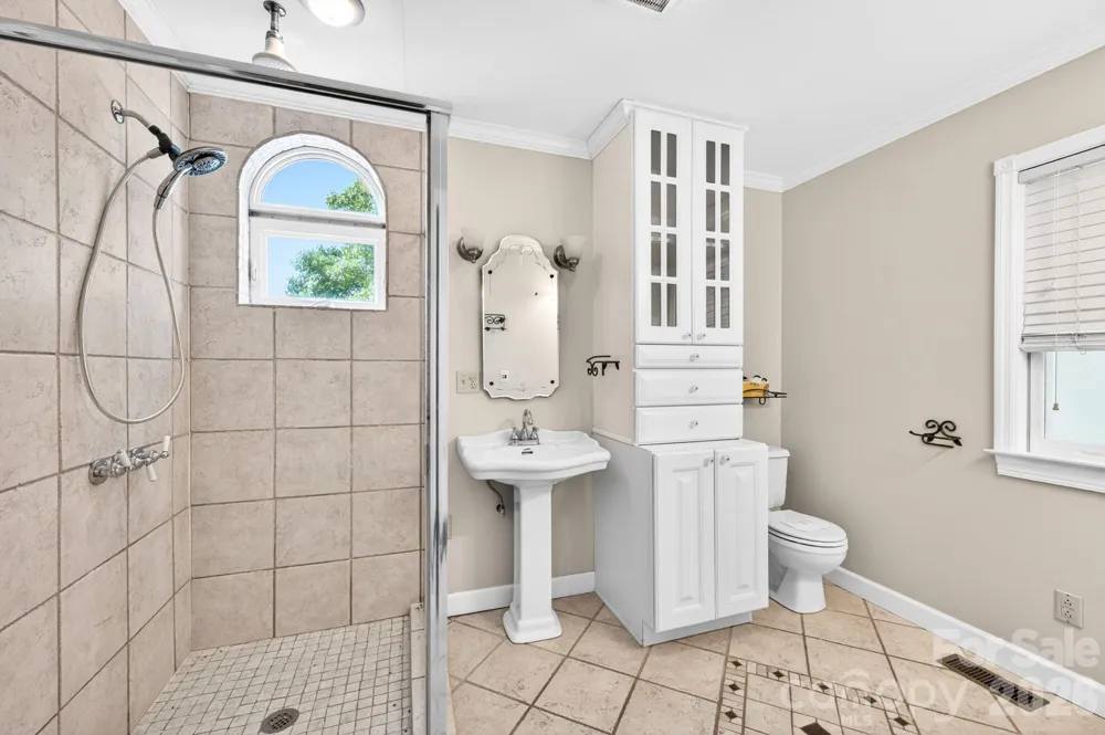 58 Randall Drive Fairview, NC 28730