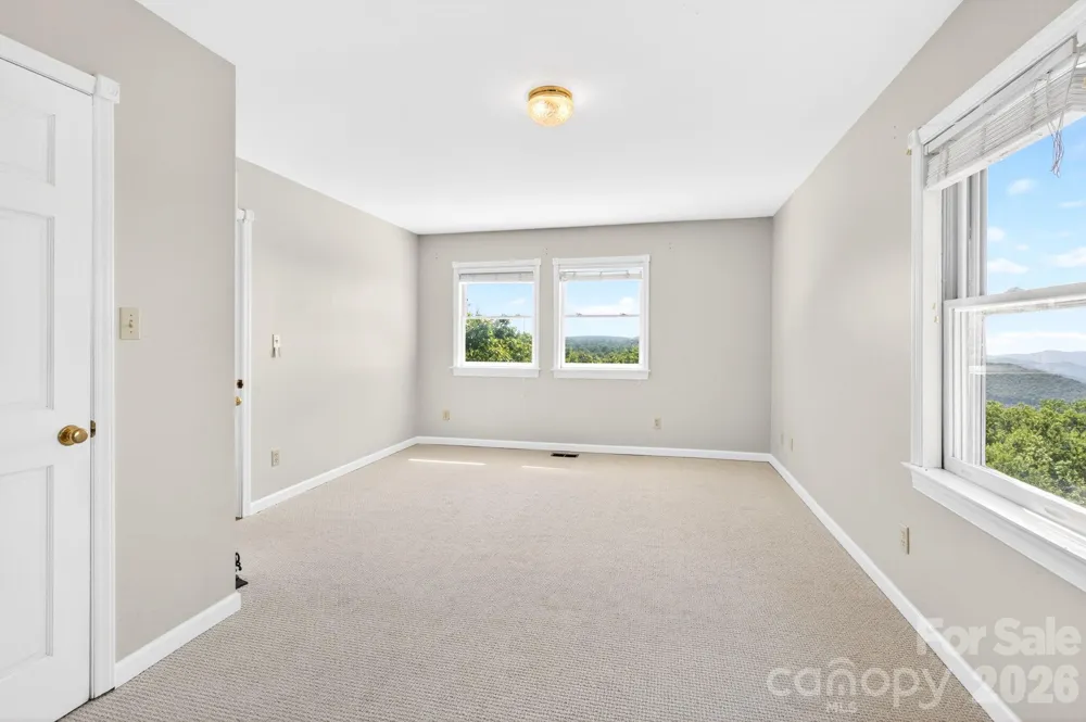 58 Randall Drive Fairview, NC 28730