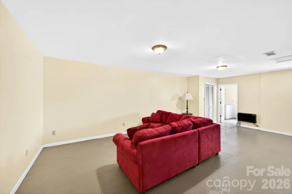 58 Randall Drive Fairview, NC 28730