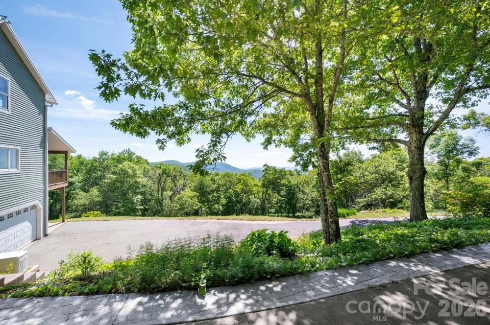58 Randall Drive Fairview, NC 28730