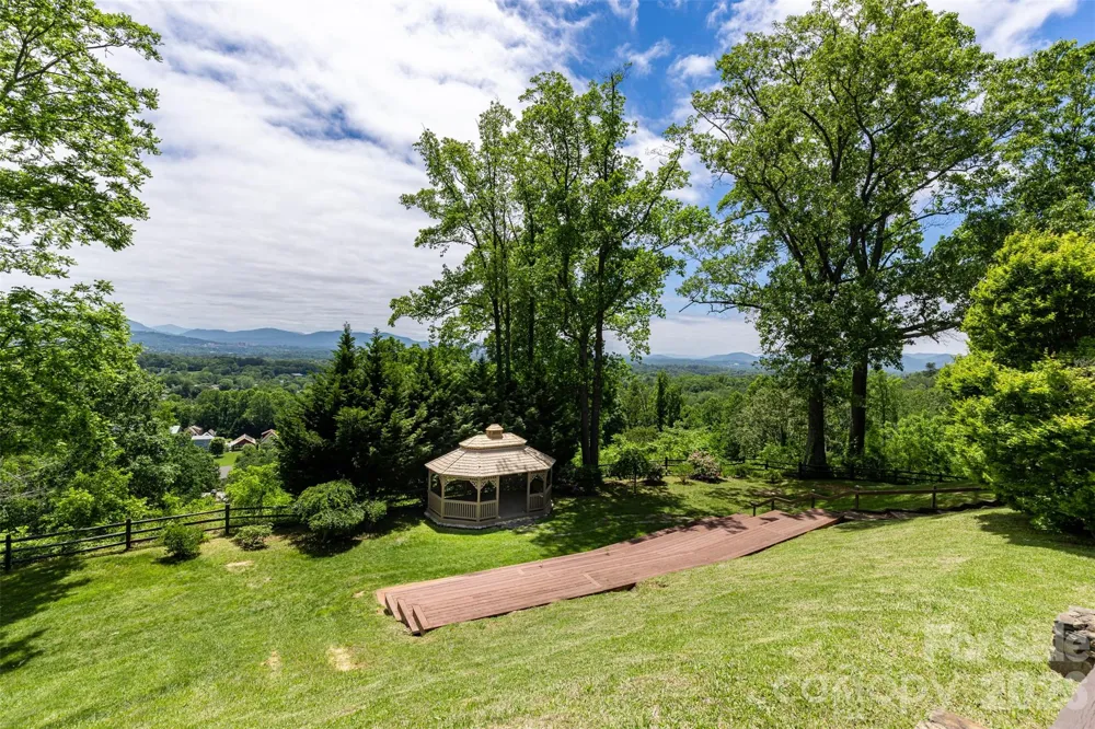 92 Chimney Crest Drive Asheville, NC 28806