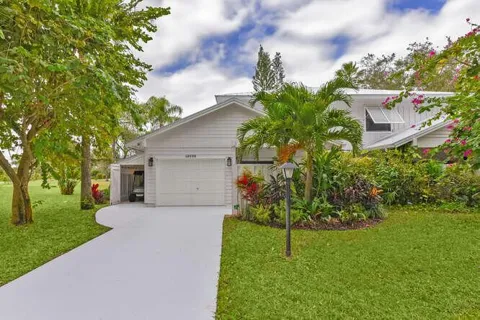 12698 SE Cascades Court