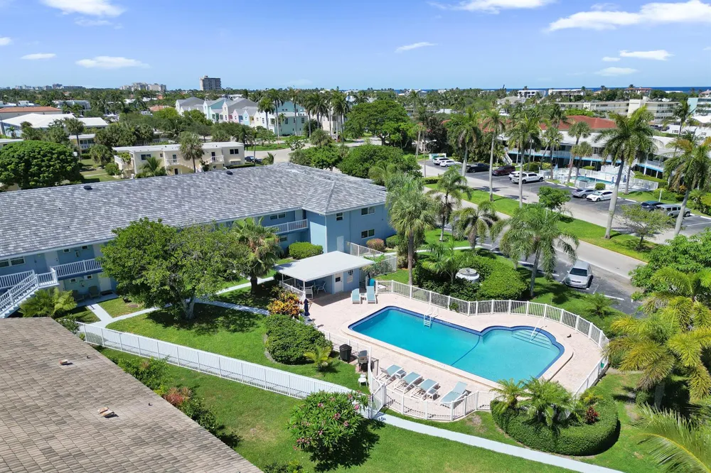 2734 NE 27th Court #22 Lighthouse Point, FL 33064