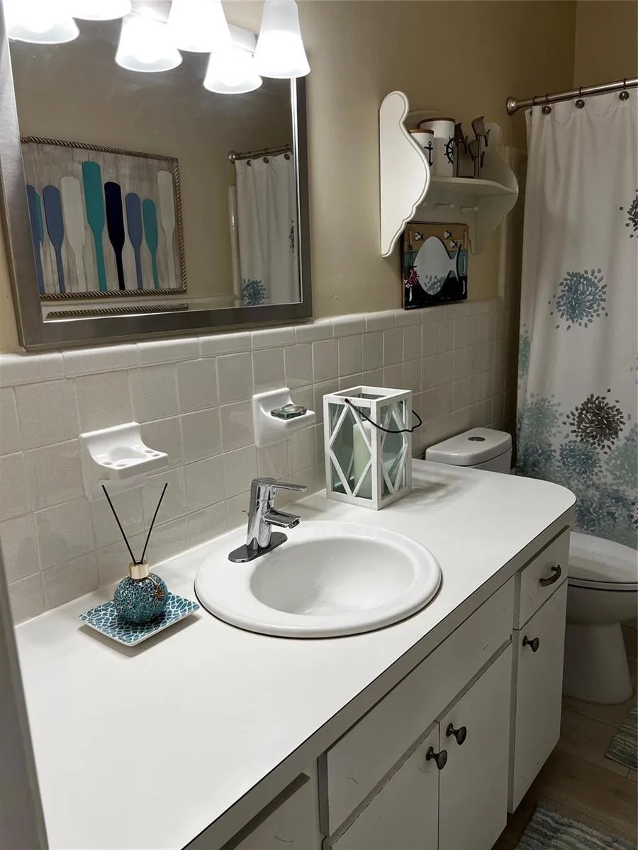 2734 NE 27th Court #22 Lighthouse Point, FL 33064