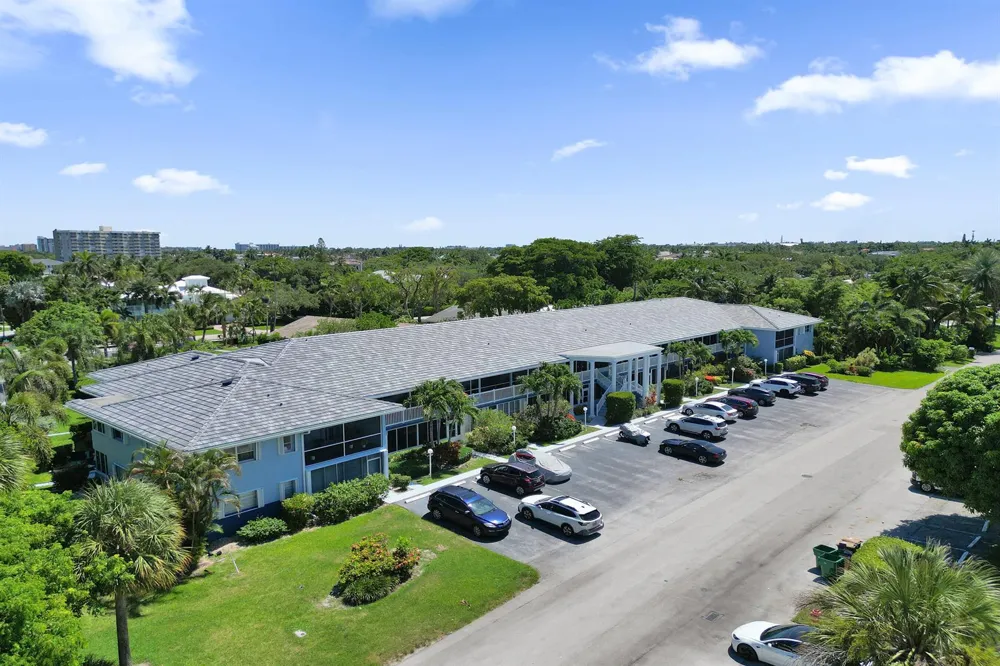 2734 NE 27th Court #22 Lighthouse Point, FL 33064