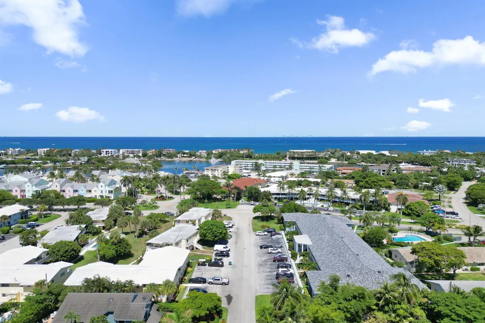 2734 NE 27th Court #22 Lighthouse Point, FL 33064