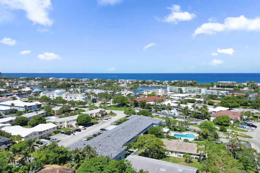 2734 NE 27th Court #22 Lighthouse Point, FL 33064