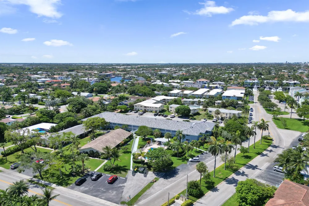 2734 NE 27th Court #22 Lighthouse Point, FL 33064