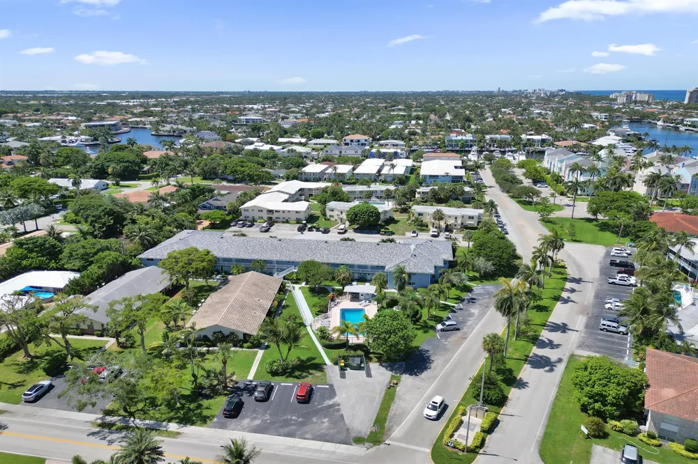 2734 NE 27th Court #22 Lighthouse Point, FL 33064