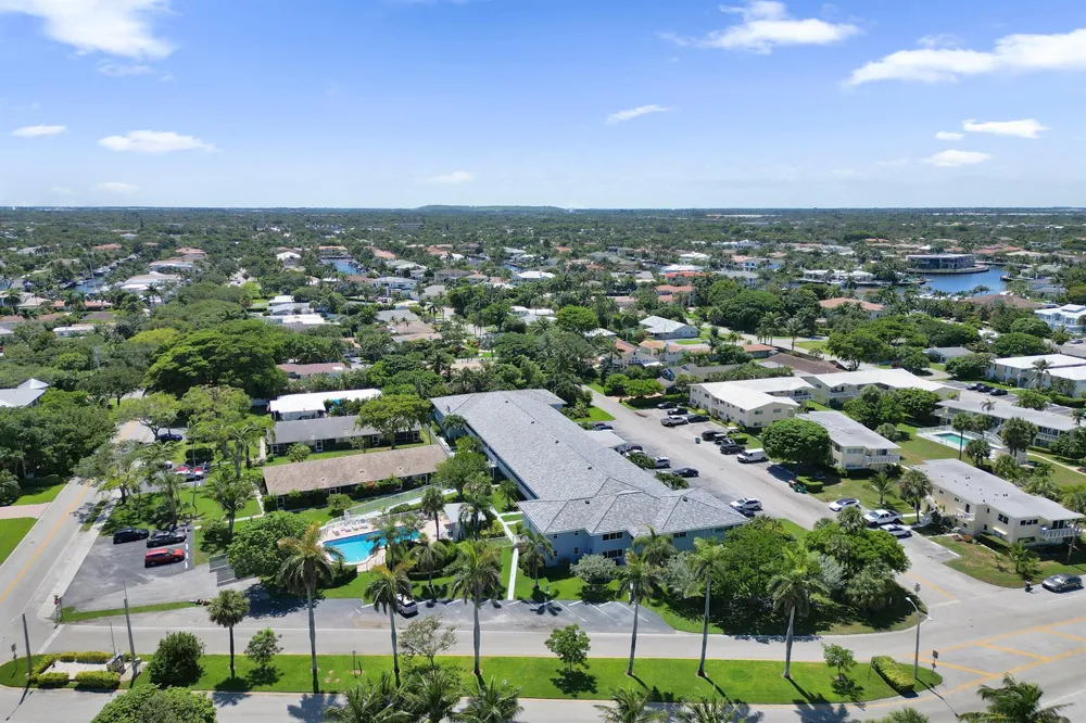 2734 NE 27th Court #22 Lighthouse Point, FL 33064