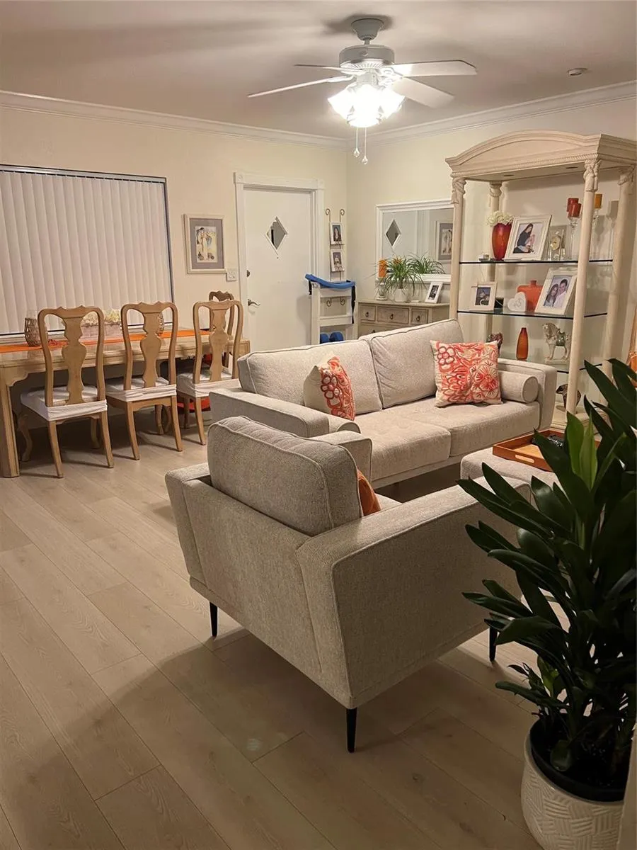 2734 NE 27th Court #22 Lighthouse Point, FL 33064