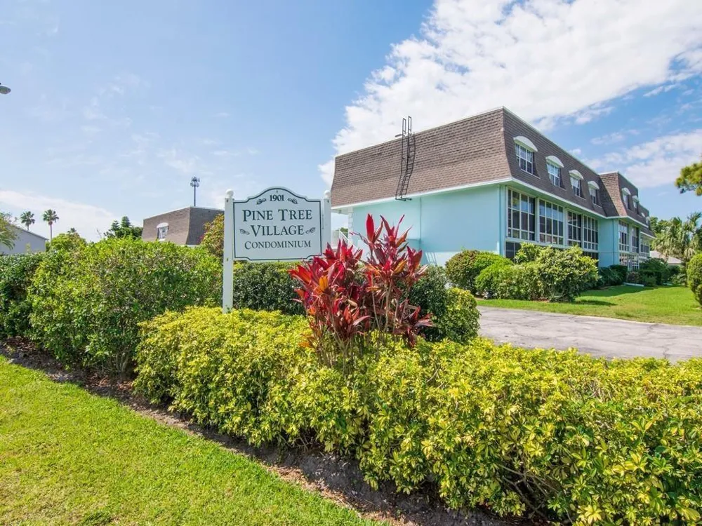 1901 Indian River Boulevard #104C Vero Beach, FL 32960
