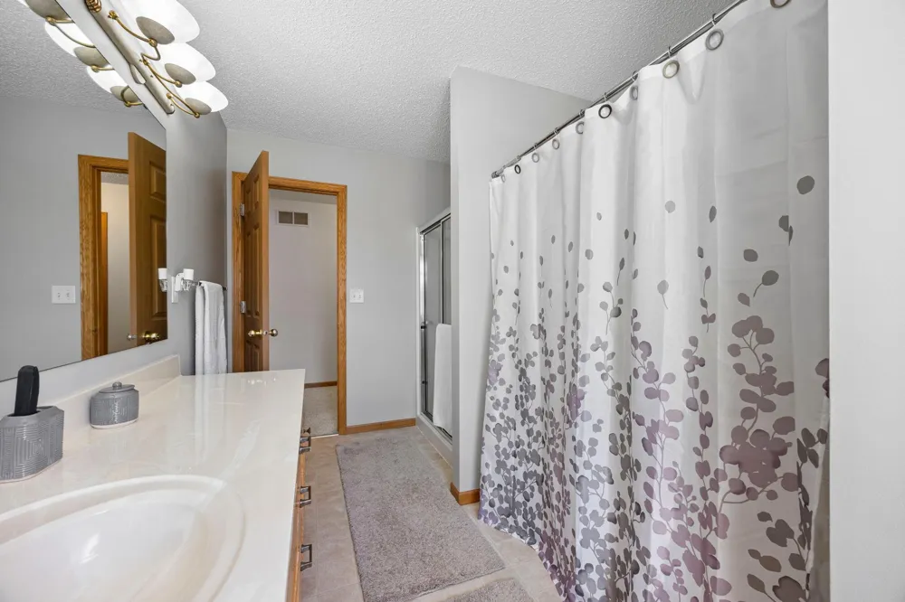4645 Blaine Avenue #1104 Inver Grove Heights, MN 55076