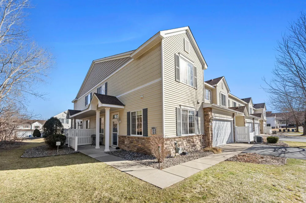 4645 Blaine Avenue #1104 Inver Grove Heights, MN 55076