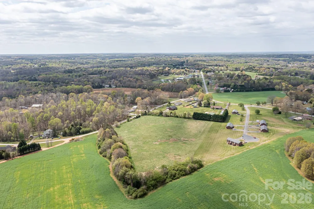 1727 Boggs Road Claremont, NC 28610