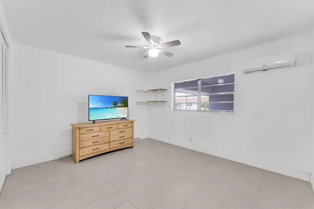 7401 Pines Boulevard #201 Pembroke Pines, FL 33024