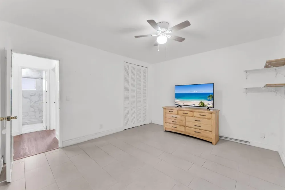 7401 Pines Boulevard #201 Pembroke Pines, FL 33024