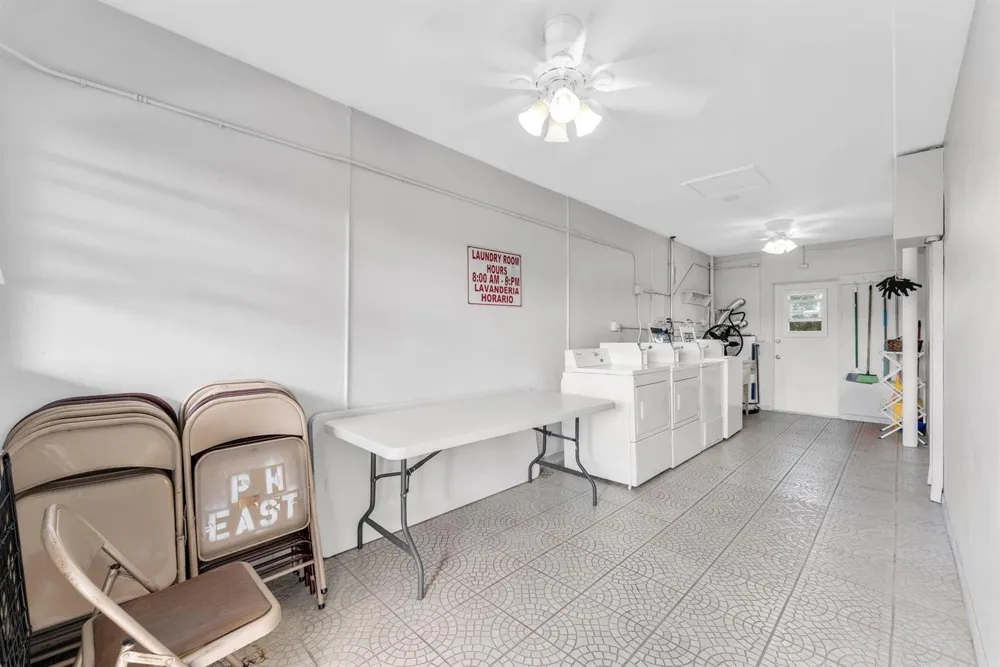 7401 Pines Boulevard #201 Pembroke Pines, FL 33024