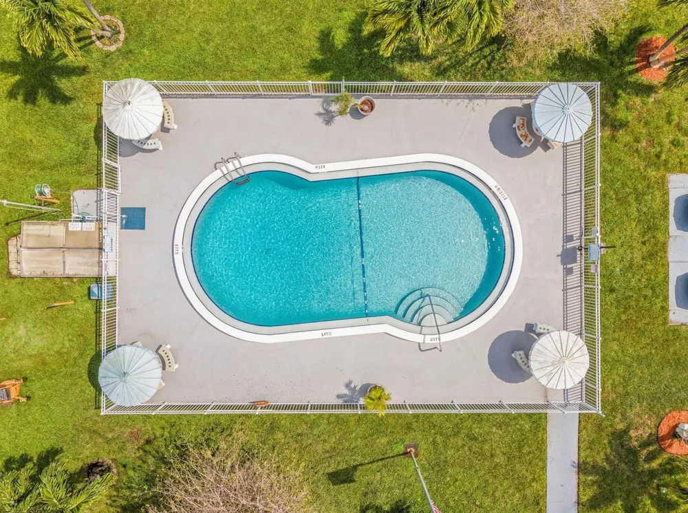 7401 Pines Boulevard #201 Pembroke Pines, FL 33024