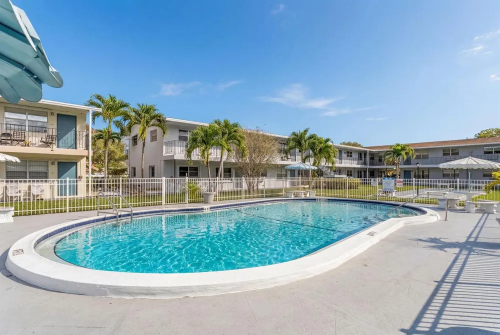7401 Pines Boulevard #201 Pembroke Pines, FL 33024