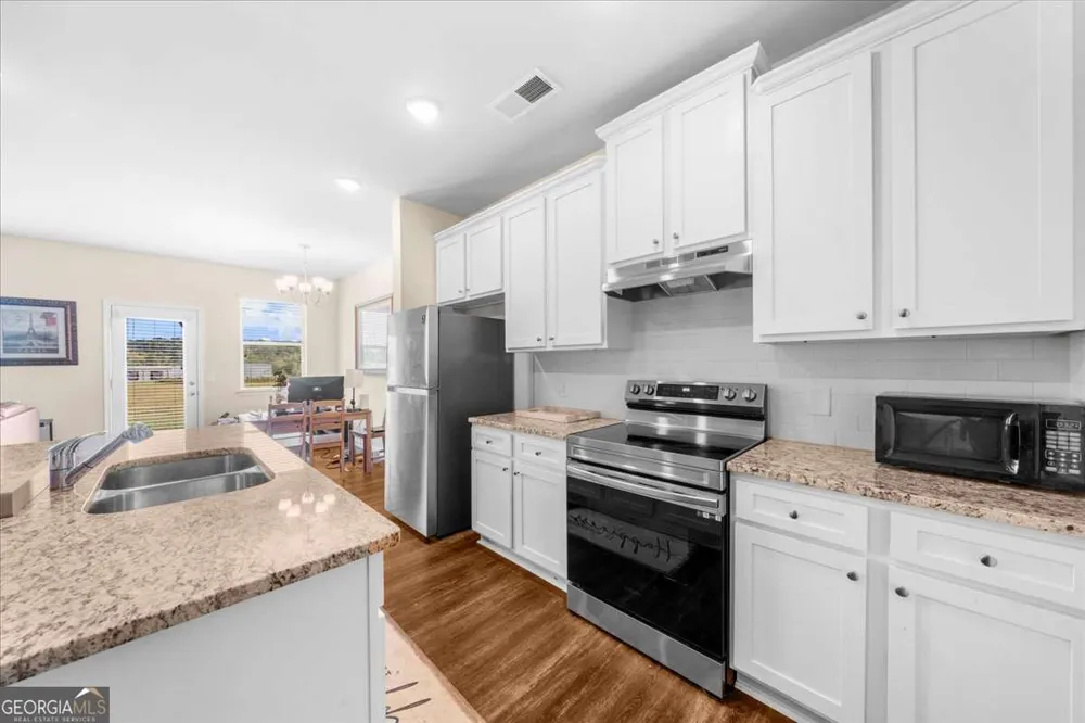 300 Harrison DR Calhoun, GA 30701