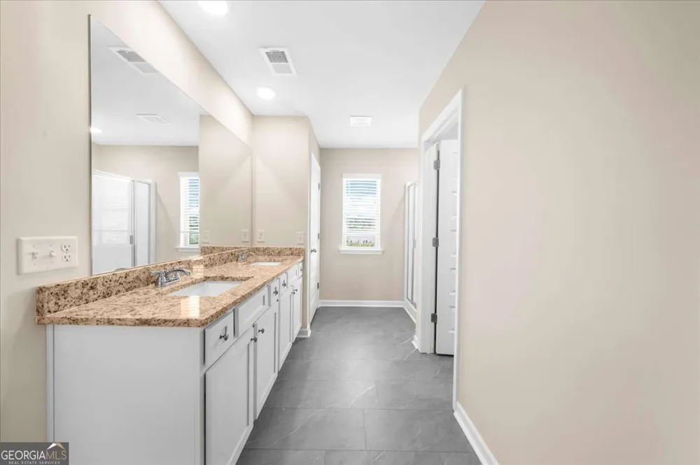 300 Harrison DR Calhoun, GA 30701