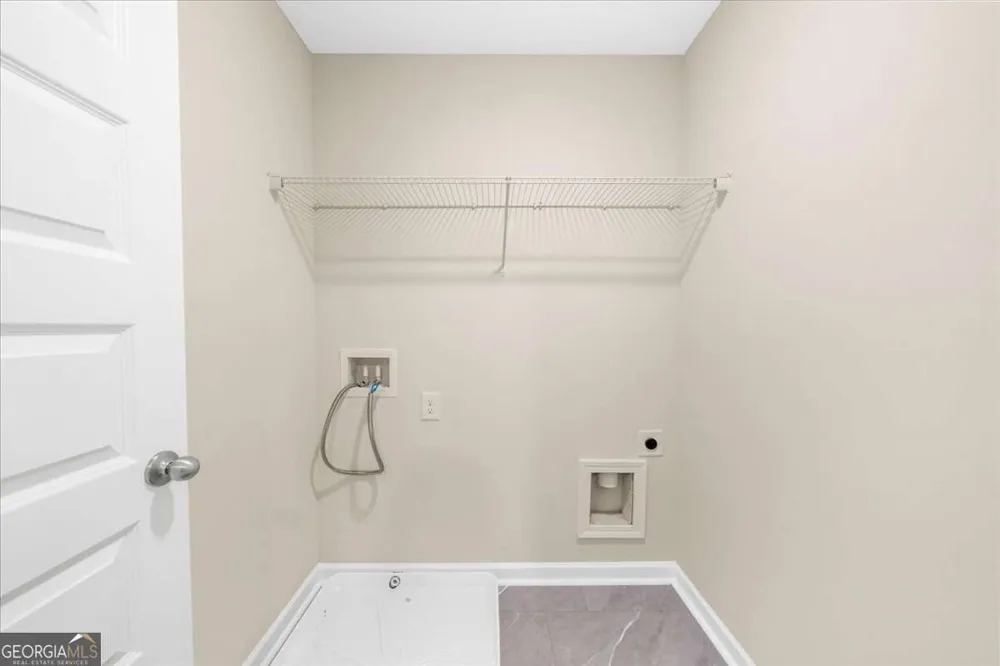 300 Harrison DR Calhoun, GA 30701