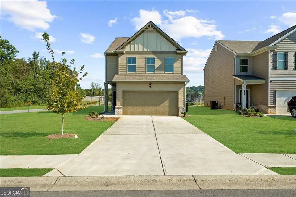 300 Harrison DR Calhoun, GA 30701
