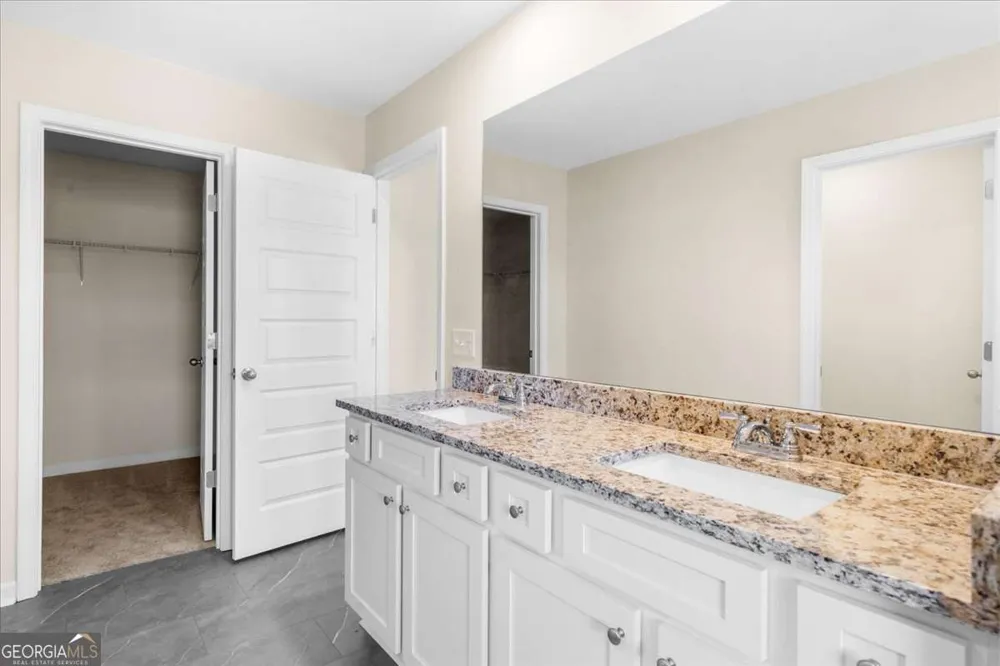300 Harrison DR Calhoun, GA 30701