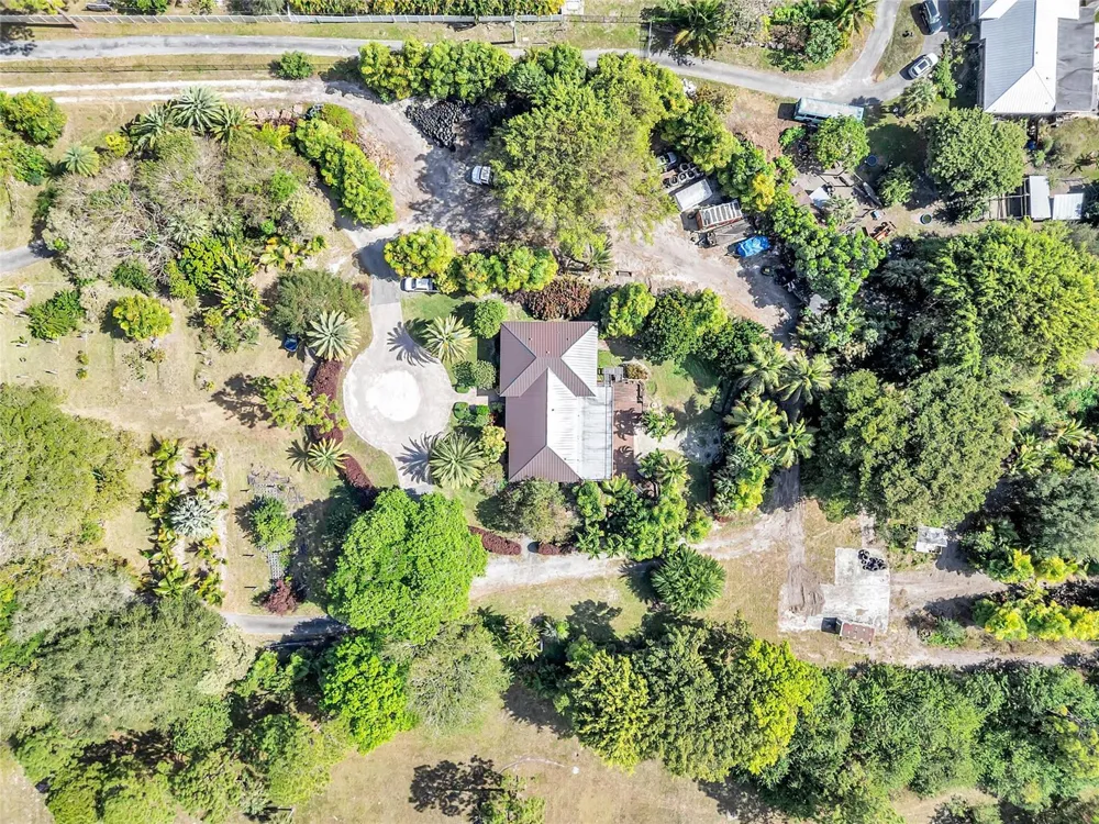 4000 NW 74th Street Coconut Creek, FL 33073