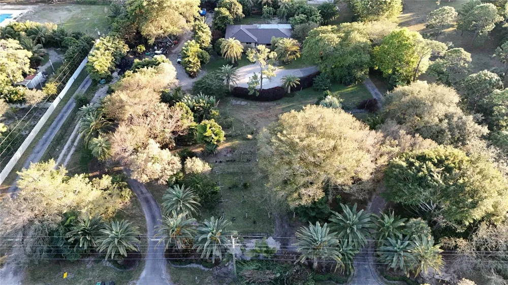 4000 NW 74th Street Coconut Creek, FL 33073