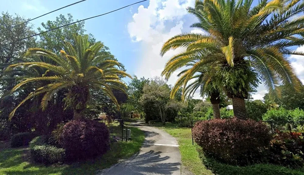 4000 NW 74th Street Coconut Creek, FL 33073