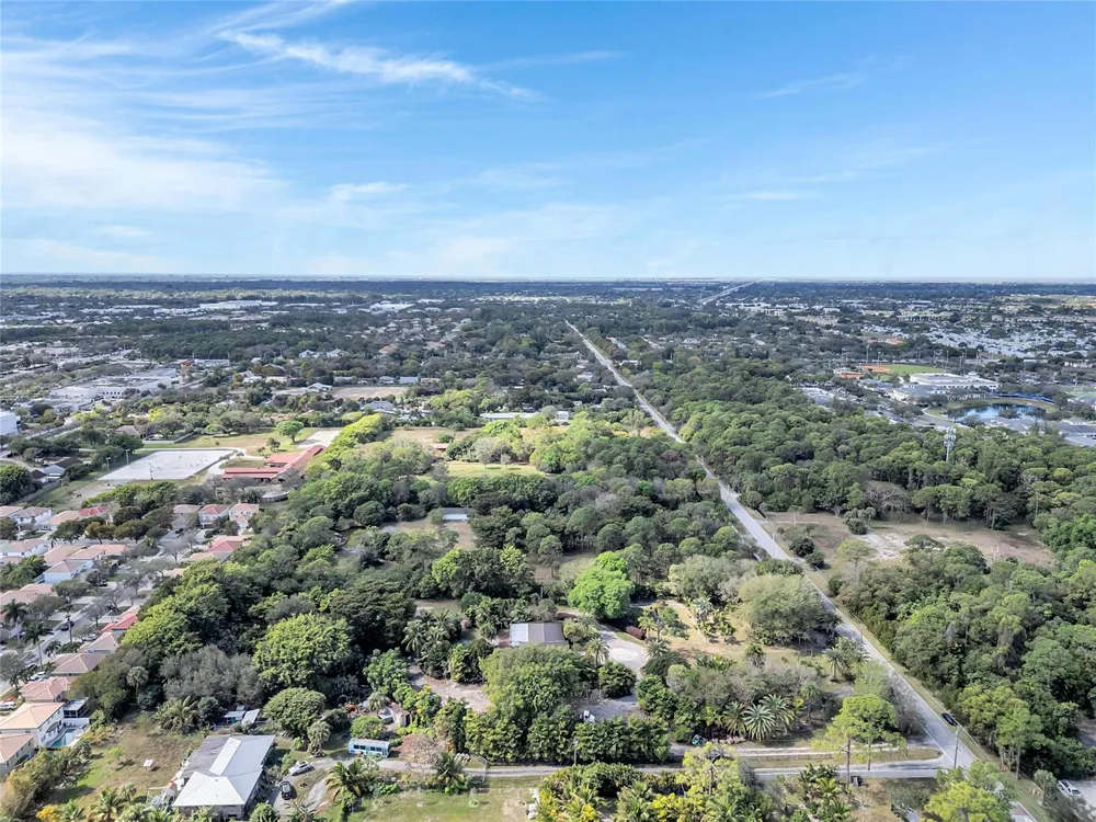 4000 NW 74th Street Coconut Creek, FL 33073