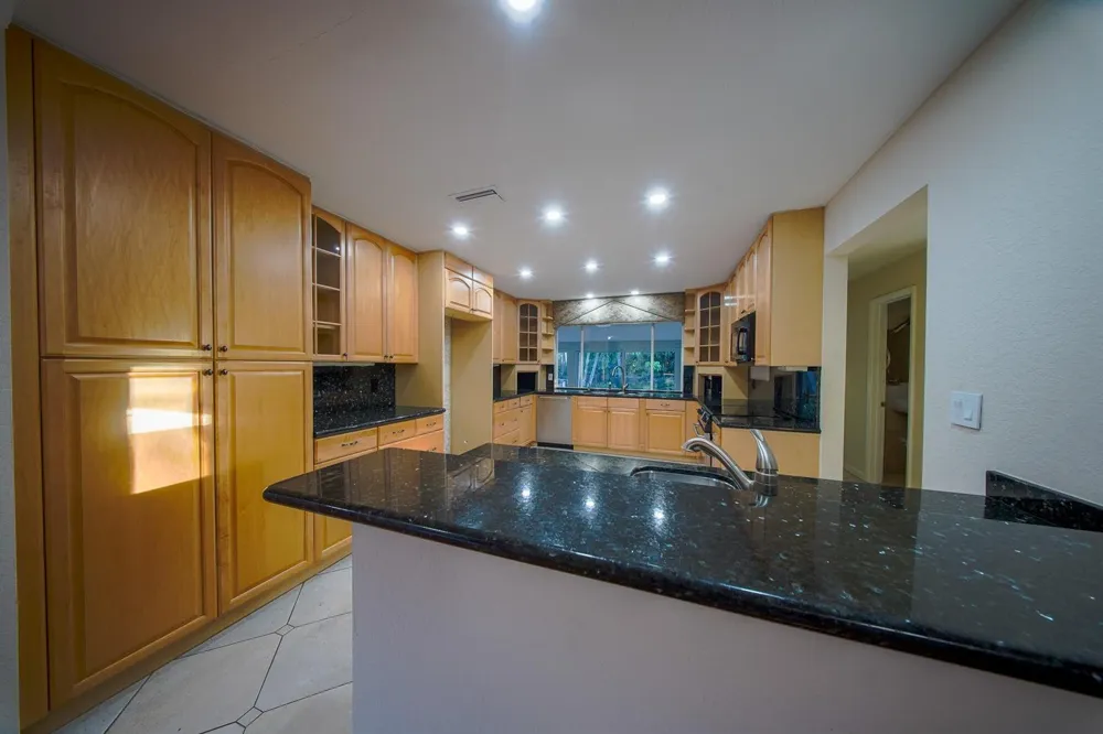 4000 NW 74th Street Coconut Creek, FL 33073