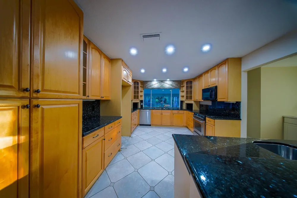 4000 NW 74th Street Coconut Creek, FL 33073