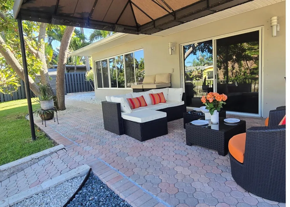 3044 NE 15th Terrace Oakland Park, FL 33334