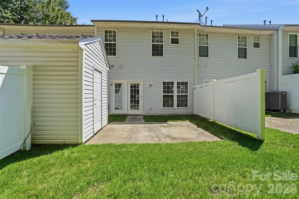 6072 Sapwood Court Matthews, NC 28104