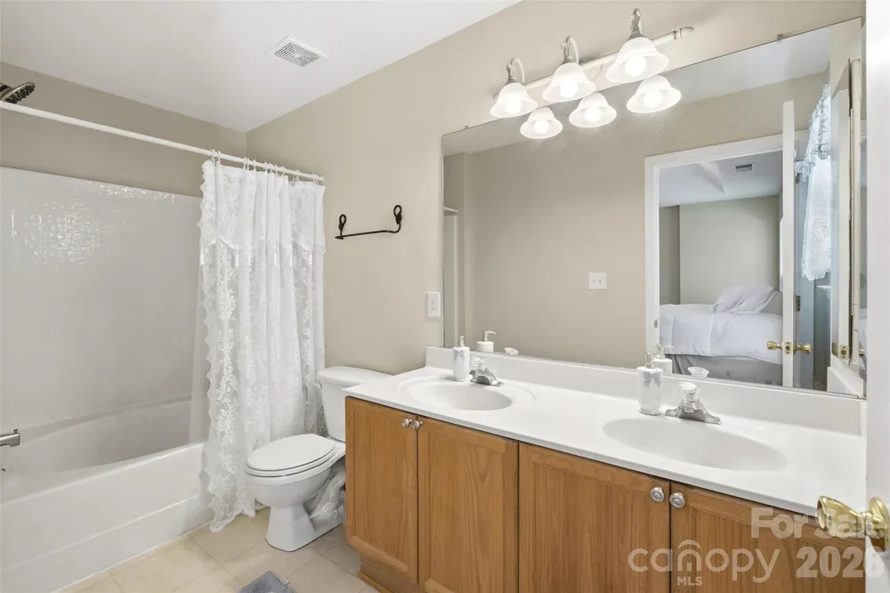 6072 Sapwood Court Matthews, NC 28104