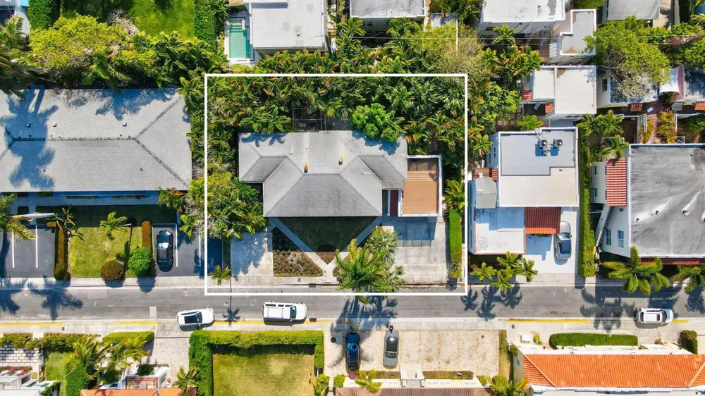 240 Oleander Avenue Palm Beach, FL 33480