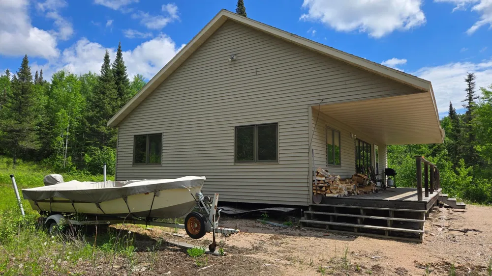 5142 Wolf Knoll Road Orr, MN 55771