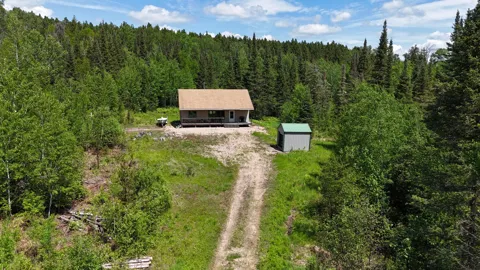 5142 Wolf Knoll Road