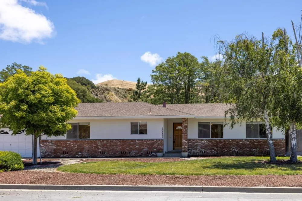 20091 Portola Drive Salinas, CA 93908